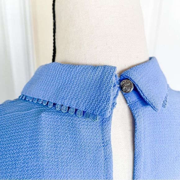 Cece Size Small Sky Baby Blue Fancy Laced Collar Sleeveless Top Silver Button - Picture 13 of 16